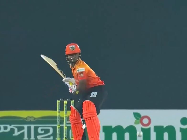 30 off 9! Habibur Rahman punishes Barishal