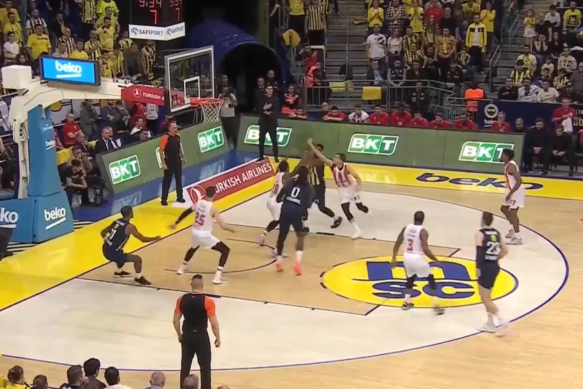 Fenerbahce Beko Istanbul beat Olympiacos Piraeus 73-69