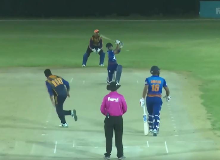 4 Sixes! Het Kishore sizzles with 27-ball 52