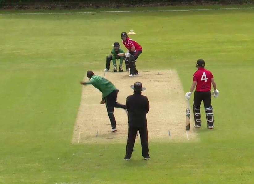 3 for 21! Michael Erlank jolts Munster Reds' innings