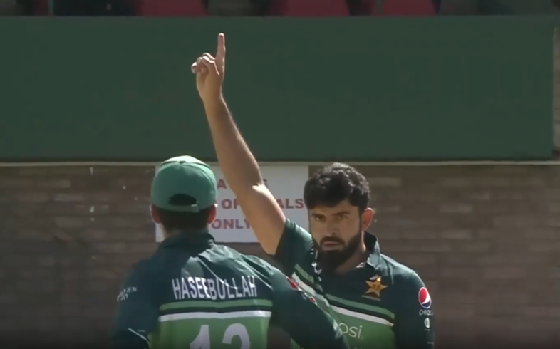 3-fer! Aamer Jamal gets the better of ZIM-A batters