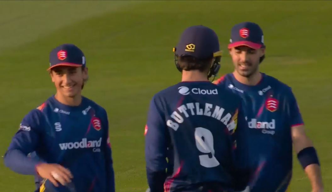 Upbeat Essex prevail over Kent by 4 wickets