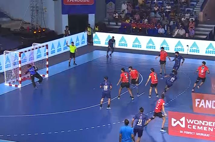 Premier Handball League: Golden Eagles UP v Delhi Panzers – Highlights