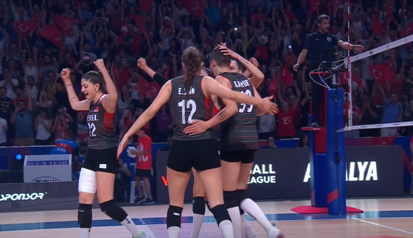 Volleyball Nations League – Women Turkey v Serbia