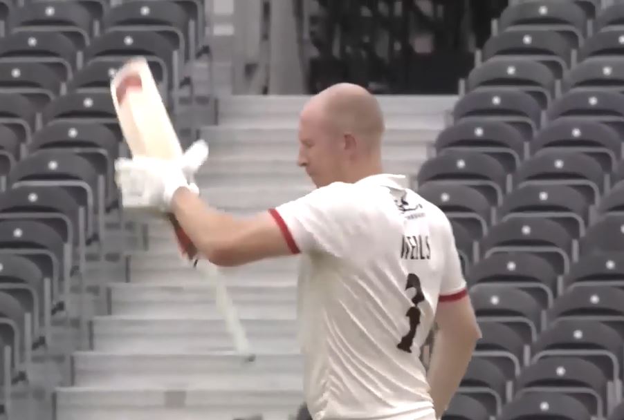 Luke Wells's classy 119 shores up for Lancashire