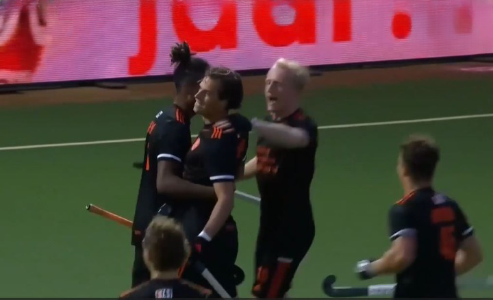 Rampant Netherlands rout Belgium 4-2