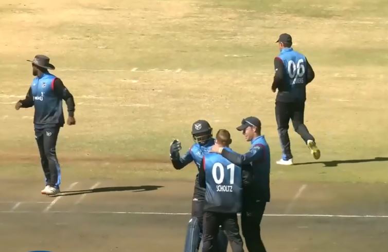 4 for 14! Bernard Scholtz injects some momentum