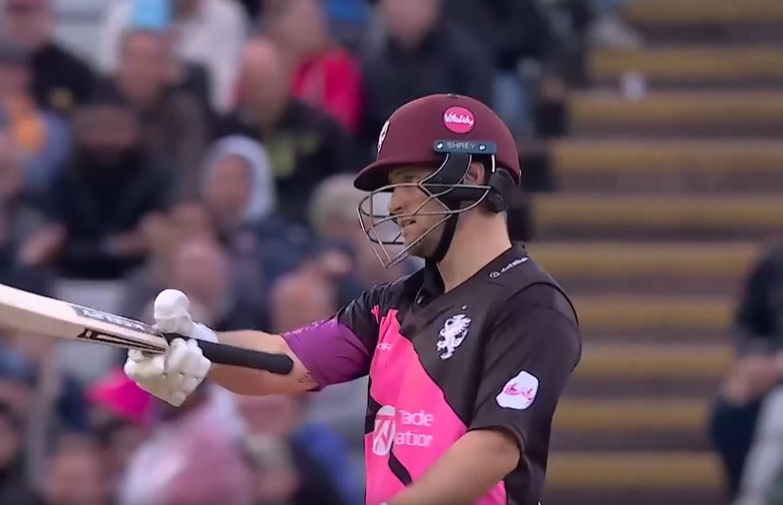 53 off 35! Sean Dickson helps Somerset put up 145