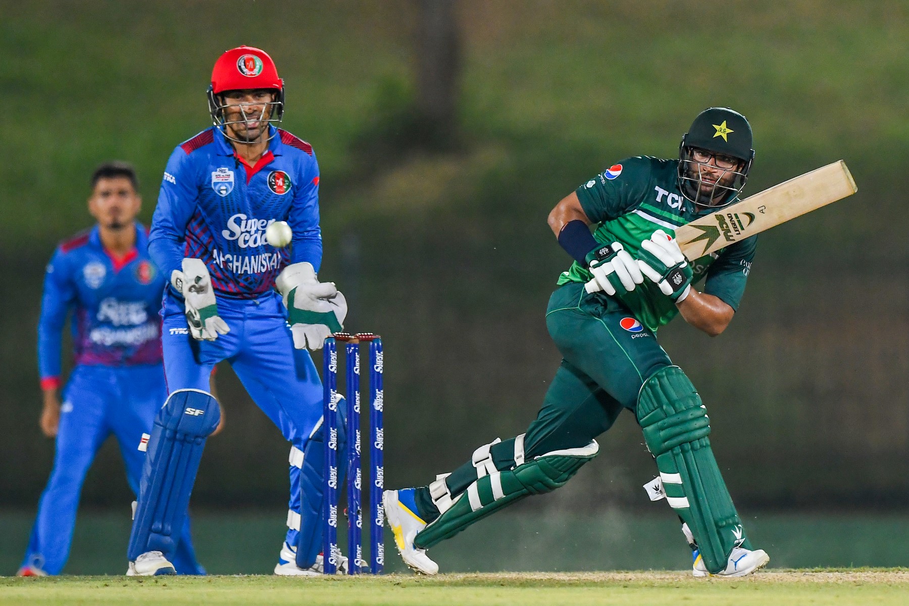 Imam-ul-Haq's elegant 91 keeps PAK on track