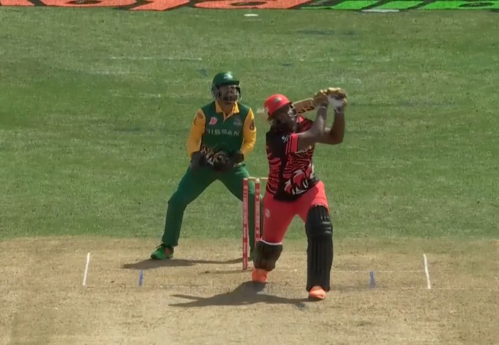 664! Andre Russell punishes Harsh Thaker