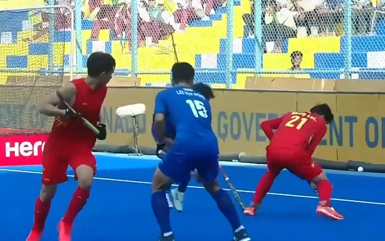 China and Korea battle to 1-1 draw