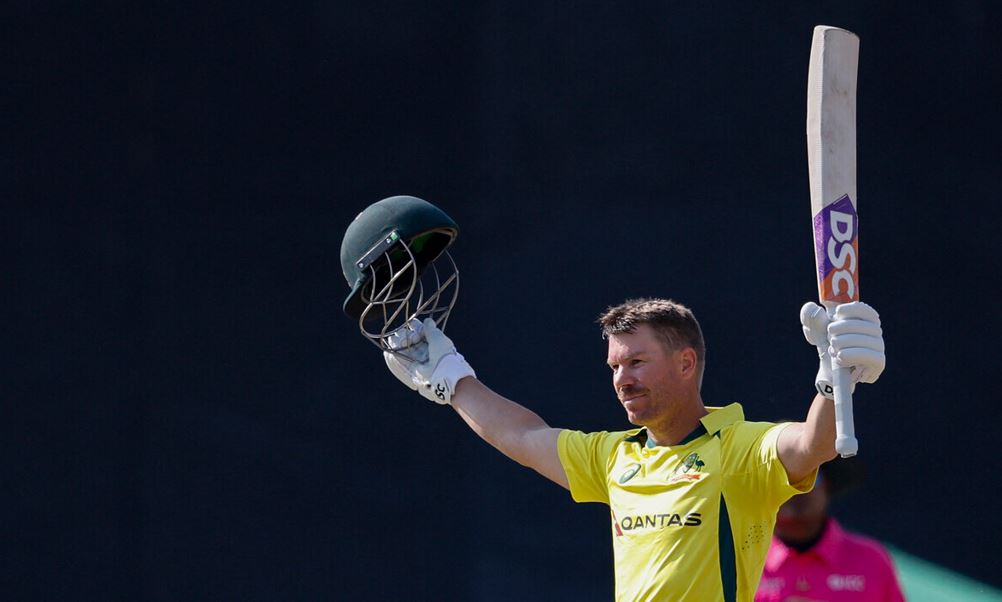 David Warner breathes fire with majestic 106