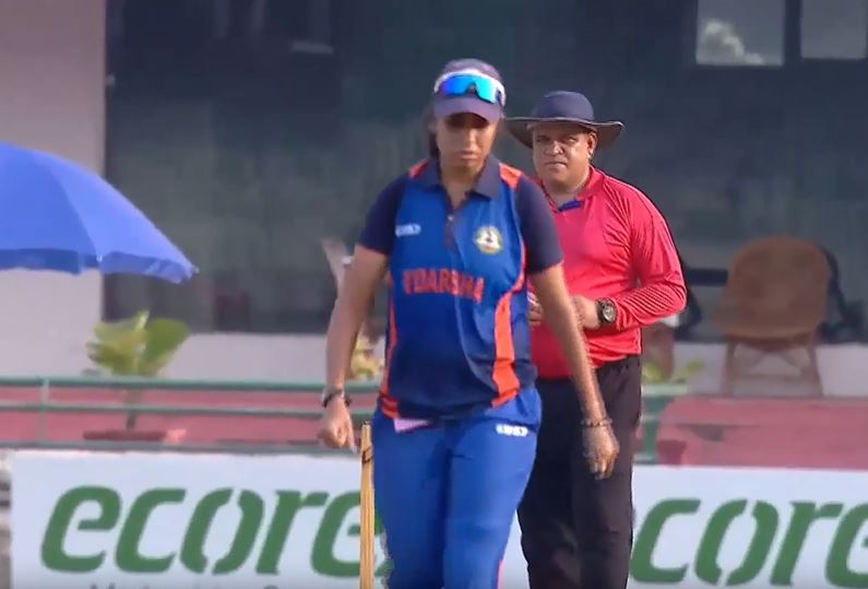 3 for 9! Kanchan Nagwani delivers with the ball