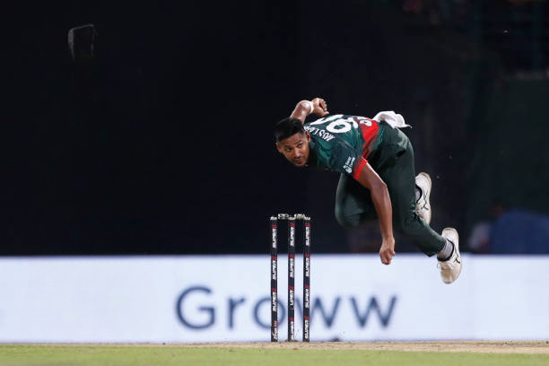 Lethal Mustafizur Rahman derails NZ with 3/27