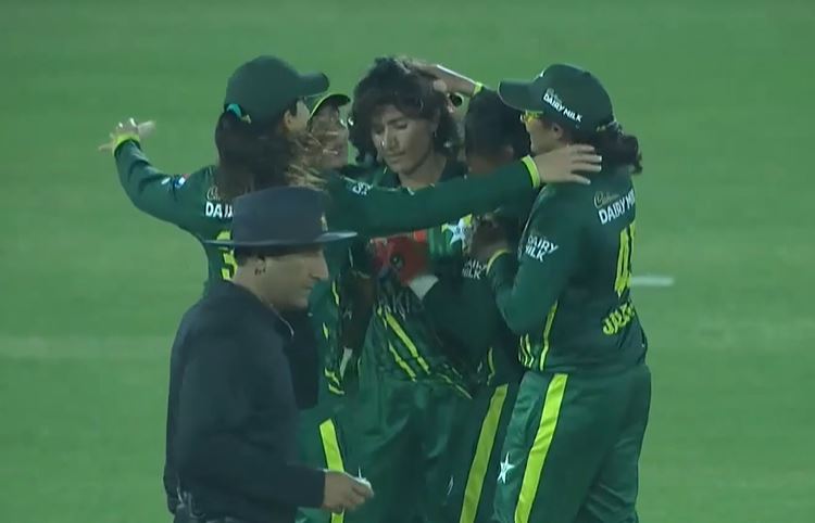 PK-W crush SA-W by 6 wkts to clinch T20I series 3-0