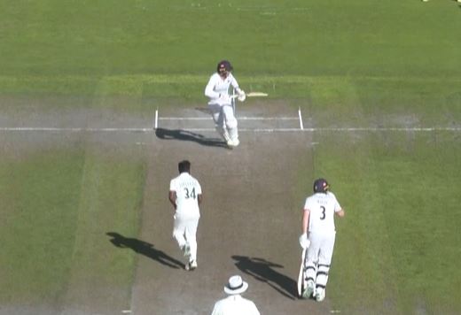 Day 3: Lancashire put up 225 on the scoreboard