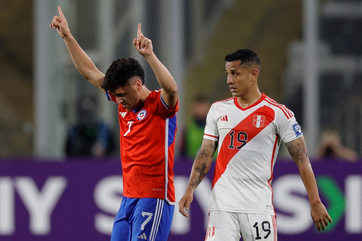 Contreras, Lopez score as Chile thump Peru 2-0