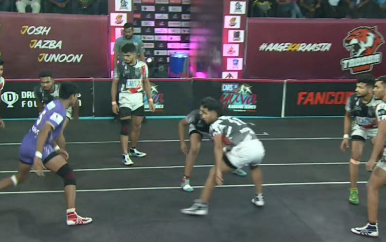 11 Raid Points! Rohit Yadav injects some momentum