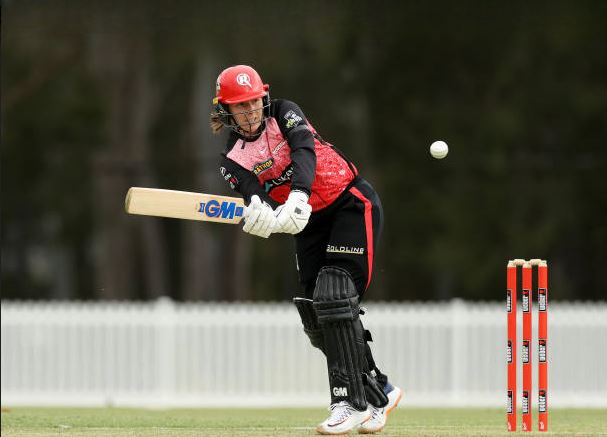 Georgia Wareham shines with valiant 47*