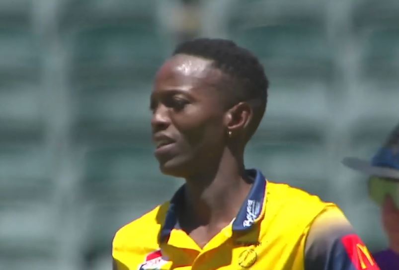 Tshepo Moreki restricts Titans to 78 with his 3-fer