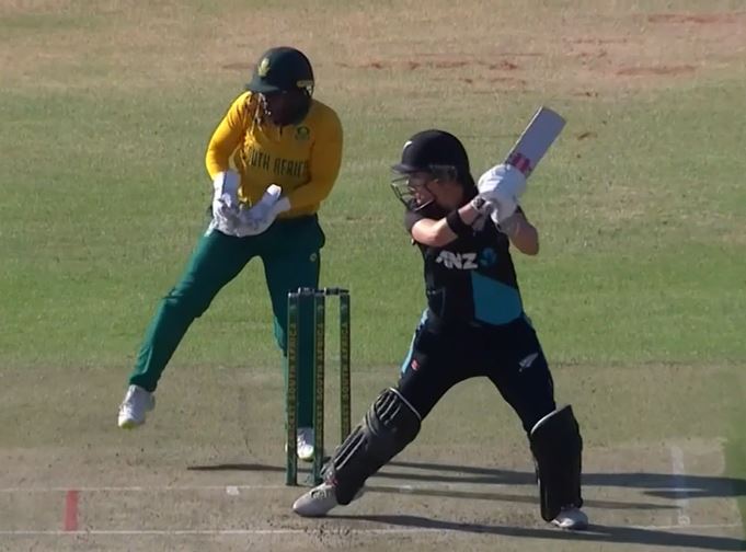 70* off 46! Amelia Kerr sets the stage for NZ-W