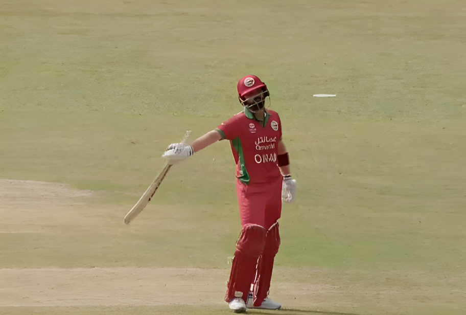 Kashyap Prajapati's elegant 57* keeps Oman on track