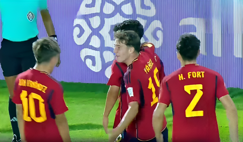 Spain grind out a 2-1 victory against Japan