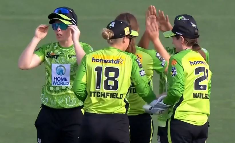 poster url for Sydney Thunder restrict Melbourne Stars to steal 4-run win