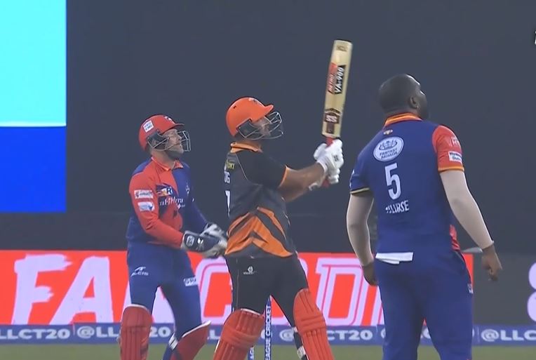 Batters fire Manipal Tigers into finals by 6 wickets