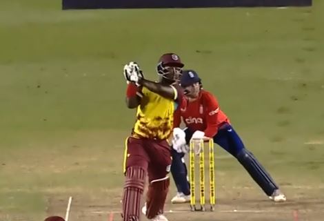 5th T20I, 2nd Innings: All fours