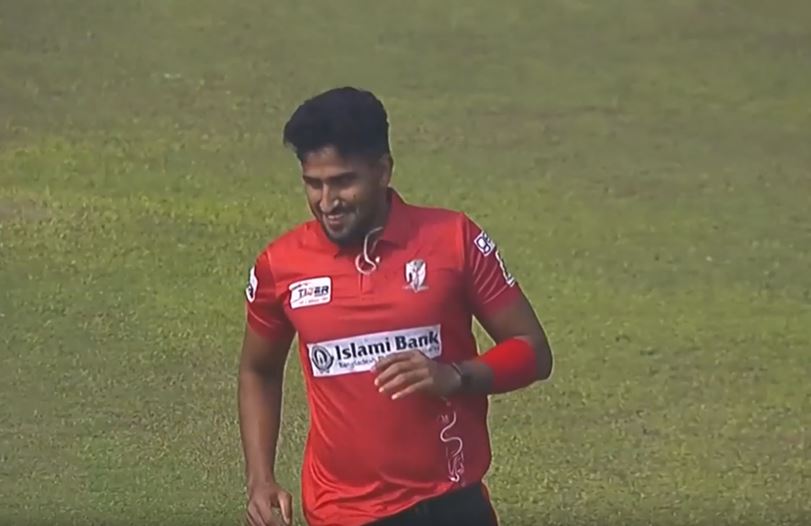 4 for 31! Khaled Ahmed goes after Rangpur Riders
