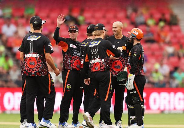 Scorchers walk over Thunder to win by 7 wickets
