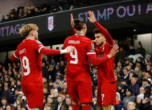 Liverpool advance to final with 3-2 aggregate win over Fulham