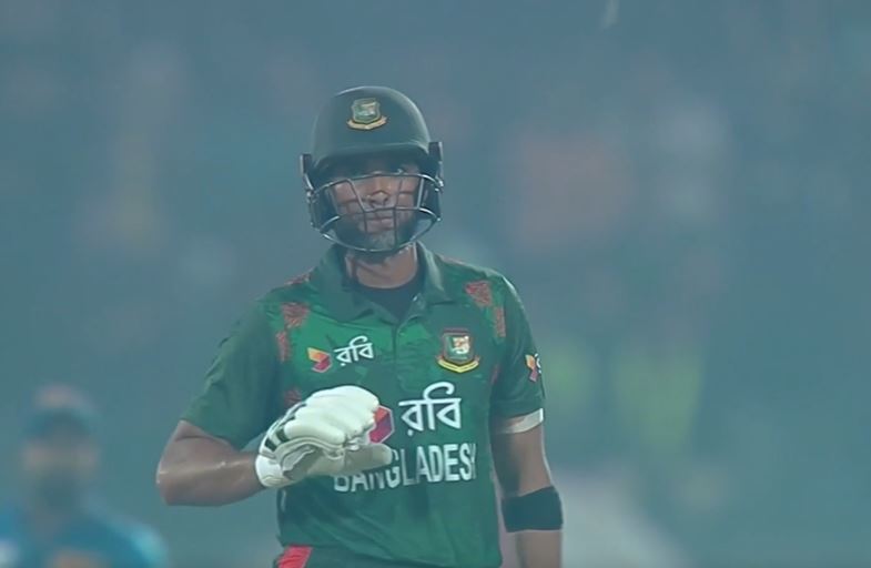 1st T20I: Mahmudullah's 54 off 31