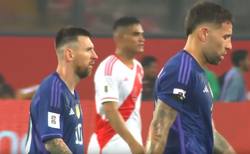 Messi scores twice as Argentina crush Peru 2-0