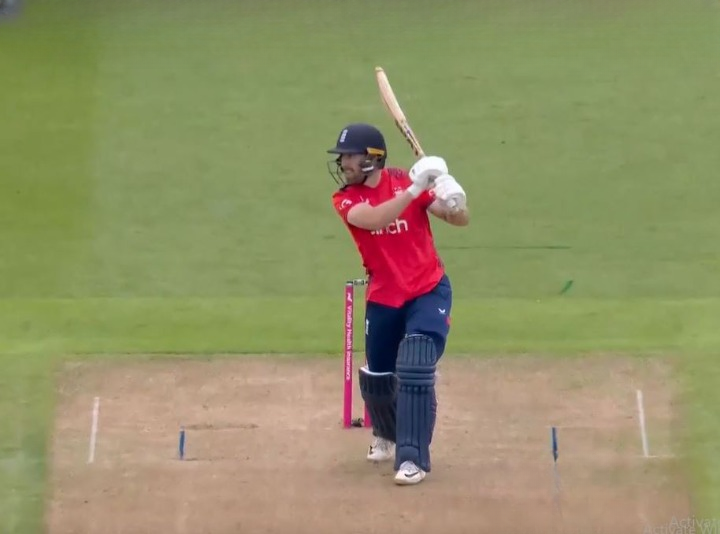 2nd T20I, England Innings: All fours