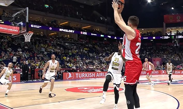 Olympiacos Piraeus pip Fenerbahce Beko Istanbul 87-84