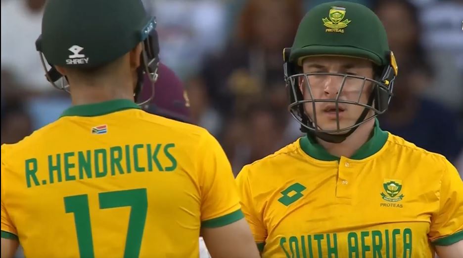 1st T20I, South Africa Innings: All fours