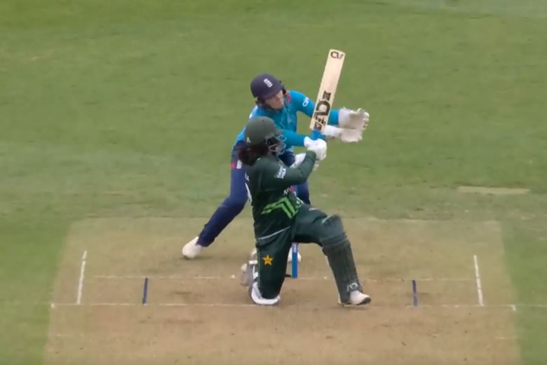 1st ODI, Pakistan Innings: All fours